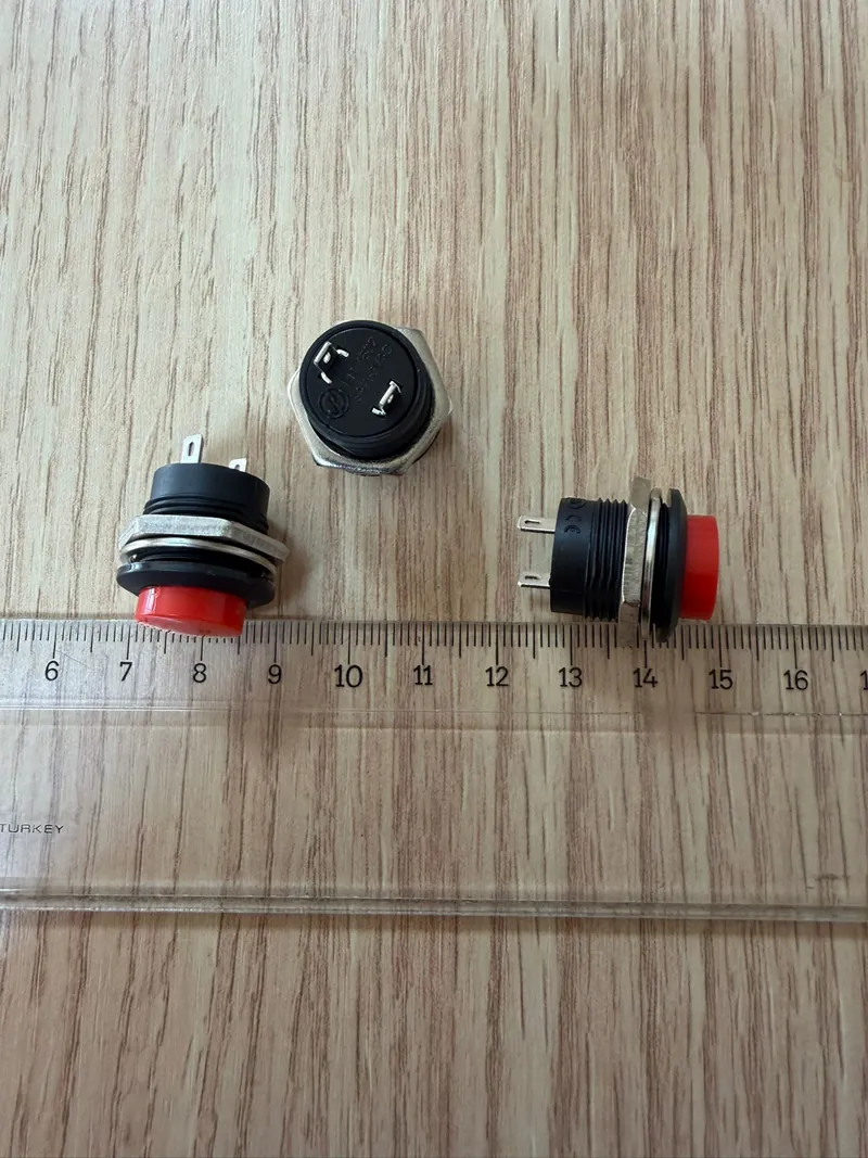PLATİK BUTON DEMİR SONUNLU KÜÇÜK